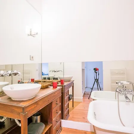 Estrela Neoclassical Apt- River View Apartmán