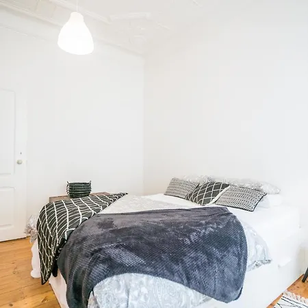 Estrela Neoclassical Apt- River View Lägenhet *